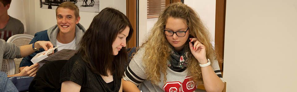 Schülerinnen im Unterricht Piccola Università 